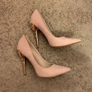 Nude/Gold heels